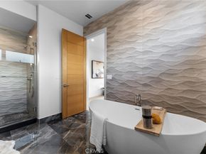 3932 S Minerva Avenue, Los Angeles CA 90066