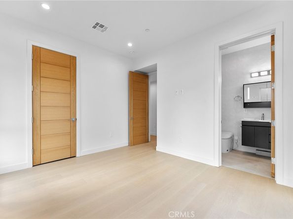 3932 S Minerva Avenue, Los Angeles CA 90066