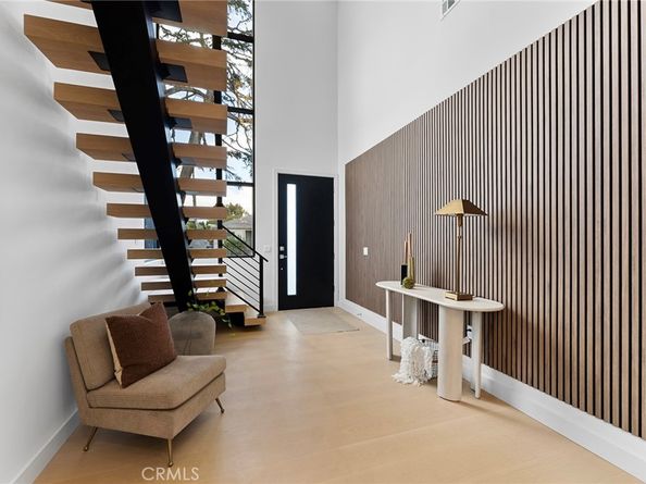 3932 S Minerva Avenue, Los Angeles CA 90066