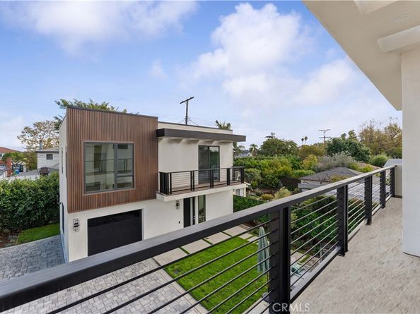 3932 S Minerva Avenue, Los Angeles CA 90066