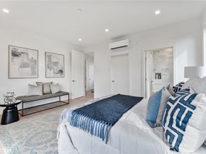 3932 S Minerva Avenue, Los Angeles CA 90066