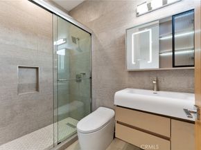 3932 S Minerva Avenue, Los Angeles CA 90066