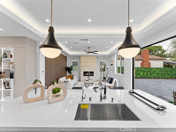 3932 S Minerva Avenue, Los Angeles CA 90066