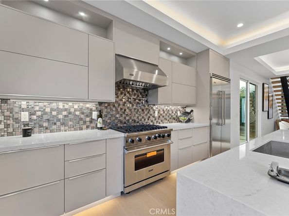 3932 S Minerva Avenue, Los Angeles CA 90066