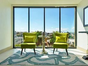 2939 Leeward 212, Los Angeles CA 90005