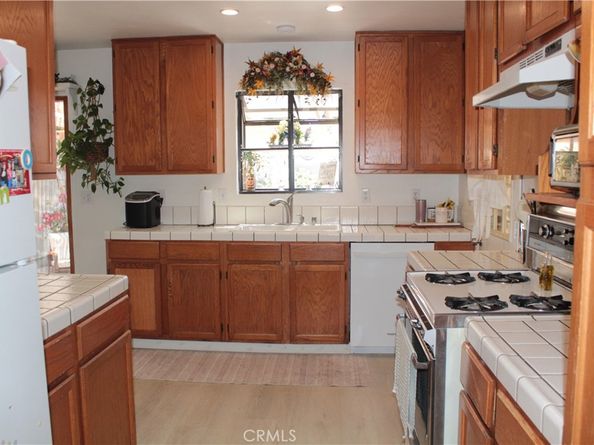 12308 Centralia Street, Lakewood CA 90715