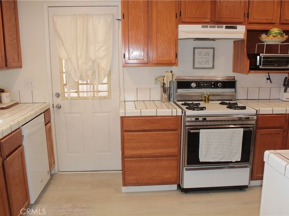 12308 Centralia Street, Lakewood CA 90715