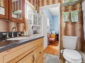 201 W 50th, Los Angeles CA 90037