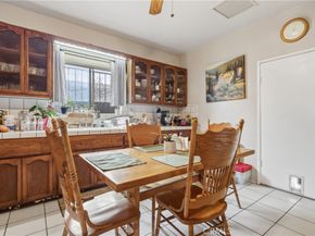 201 W 50th, Los Angeles CA 90037