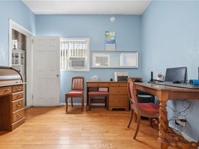201 W 50th, Los Angeles CA 90037