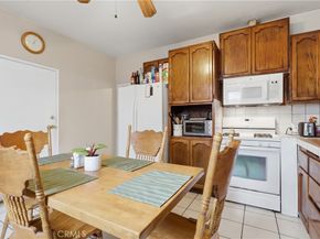 201 W 50th, Los Angeles CA 90037