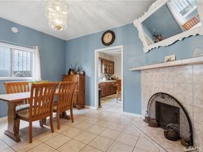 201 W 50th, Los Angeles CA 90037