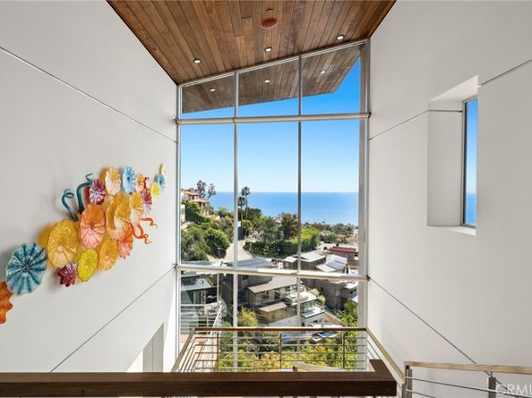 856 Diamond, Laguna Beach CA 92651