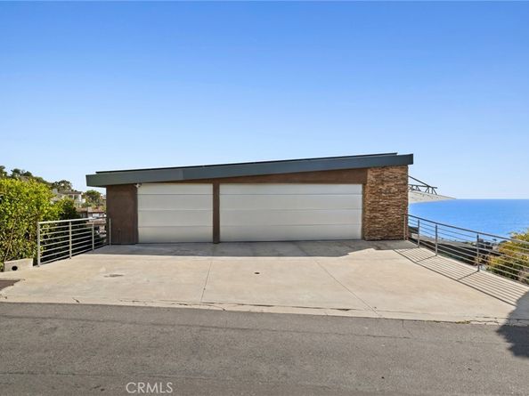 856 Diamond, Laguna Beach CA 92651
