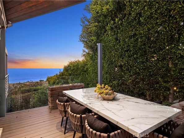 856 Diamond, Laguna Beach CA 92651