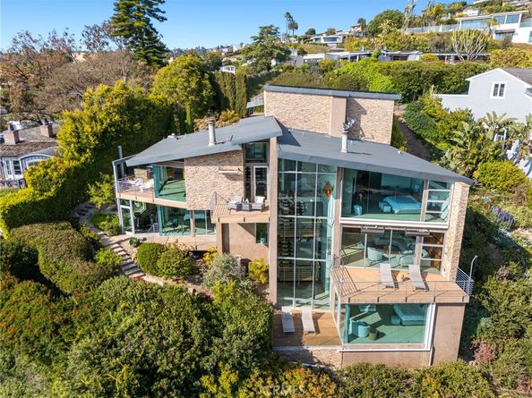 856 Diamond, Laguna Beach CA 92651