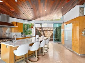 856 Diamond, Laguna Beach CA 92651