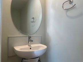 10623 Moorpark Street 1, Toluca Lake CA 91602