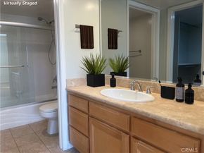 10623 Moorpark Street 1, Toluca Lake CA 91602