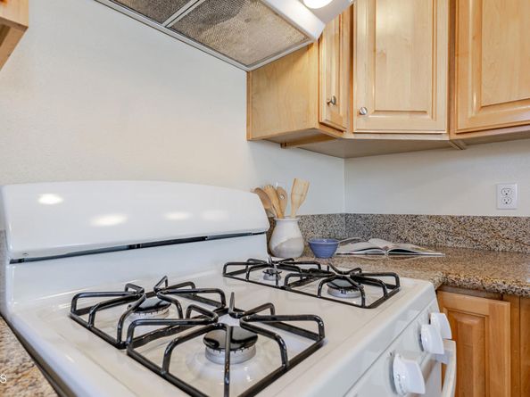 1500 E Topeka Street, Pasadena CA 91104