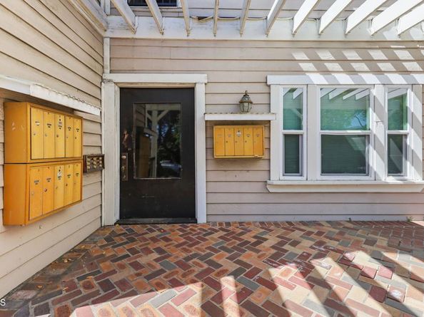 421 N Euclid Avenue, Pasadena CA 91101