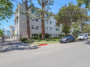 395 S Oakland Avenue 104, Pasadena CA 91101