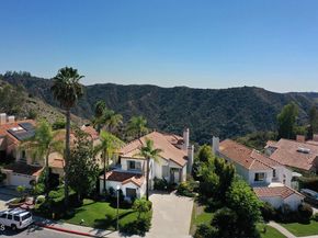 925 Calle Del Pacifico, Glendale CA 91208