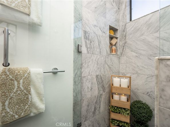 660 N Sweetzer Avenue 302, West Hollywood CA 90048