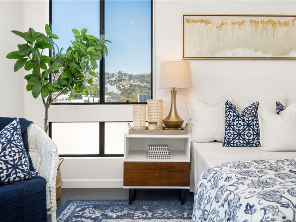 660 N Sweetzer Avenue 302, West Hollywood CA 90048