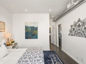 660 N Sweetzer Avenue 302, West Hollywood CA 90048