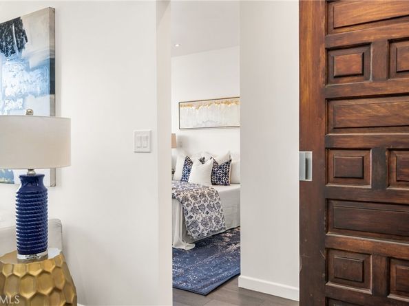 660 N Sweetzer Avenue 302, West Hollywood CA 90048