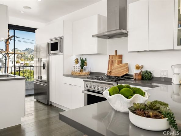 660 N Sweetzer Avenue 302, West Hollywood CA 90048