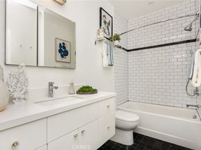660 N Sweetzer Avenue 302, West Hollywood CA 90048