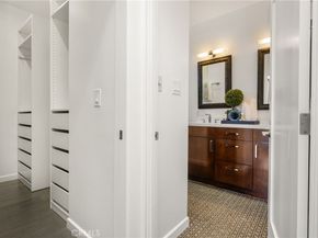 660 N Sweetzer Avenue 302, West Hollywood CA 90048