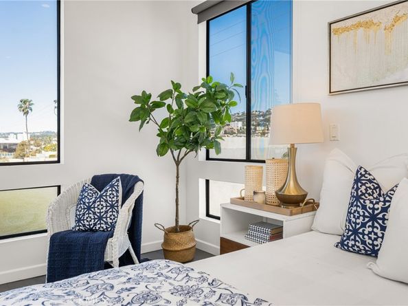 660 N Sweetzer Avenue 302, West Hollywood CA 90048