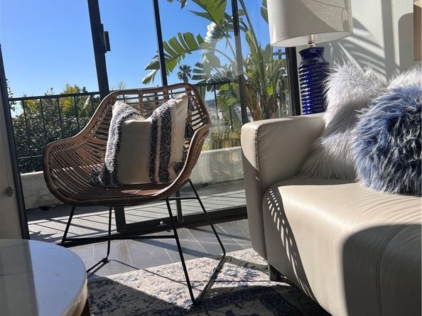 660 N Sweetzer Avenue 302, West Hollywood CA 90048