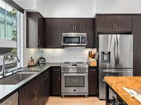 206 Alamo Court, Long Beach CA 90802