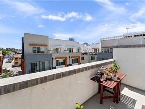 206 Alamo Court, Long Beach CA 90802