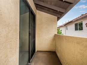 2061 Chatsworth 5, San Diego CA 92107