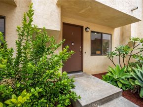 2061 Chatsworth 5, San Diego CA 92107