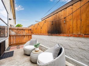 2061 Chatsworth 5, San Diego CA 92107