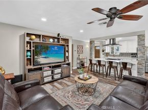2239 Farringdon, Pomona CA 91768