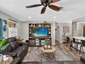 2239 Farringdon, Pomona CA 91768