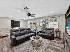 2239 Farringdon, Pomona CA 91768