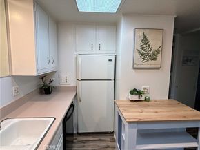 1460 Pelham Road M5106F, Seal Beach CA 90740