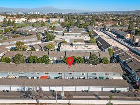 2338 Bunker Hill, Costa Mesa CA 92626