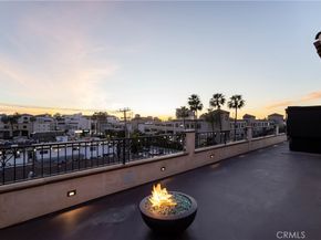 302 3rd, Huntington Beach CA 92648