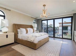 302 3rd, Huntington Beach CA 92648