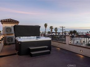 302 3rd, Huntington Beach CA 92648