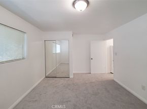2020 W 23 Street 17, Long Beach CA 90810